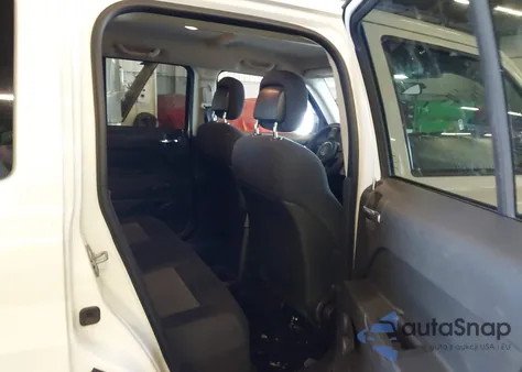 2011 Jeep Patriot Sport z USA, uszkodzony, nr VIN 1J4NT1GA5BD155960